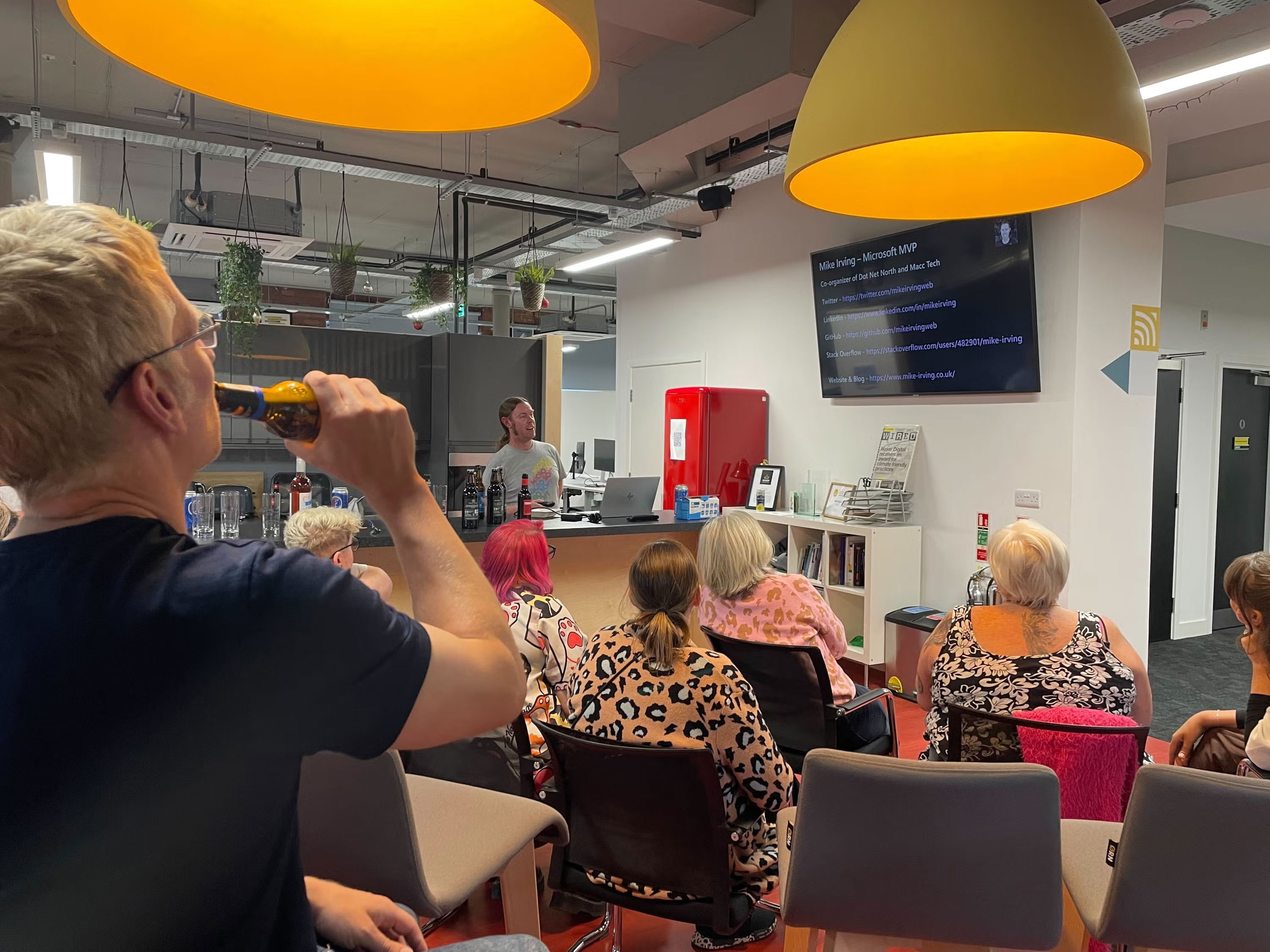 Mike introducing his talk to the audience